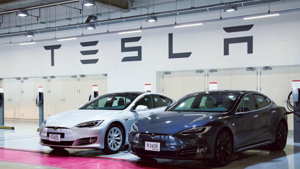 Tesla Resumes Search for New Delhi Showroom in Partnership with India’s DLF